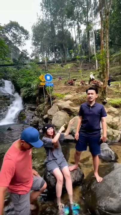Brownis jalan jalan Ruben, Ayu dan Wendi