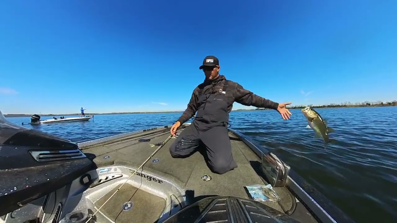 LAKE GRIFFIN ( HARRIS CHAIN) BASS FISHING