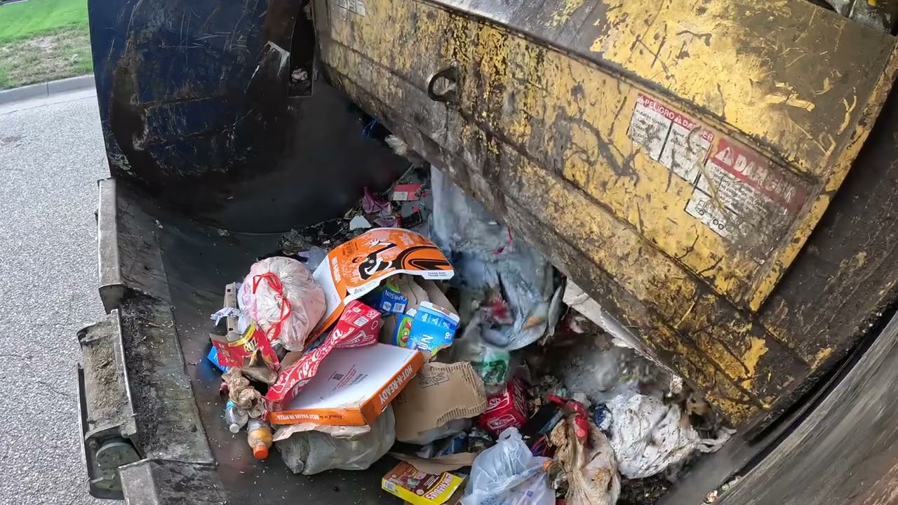 Garbage truck hopper POV: Heil RL on summer trash