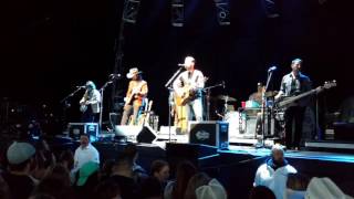 Brothers Osborne Rum 051117