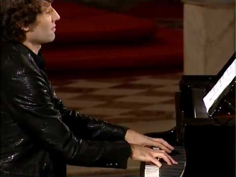 DAVID GREILSAMMER PLAYS SCHUMANN