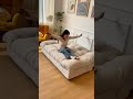 一日の疲れが全部取れる、ごろ寝専用のふわふわソファ
