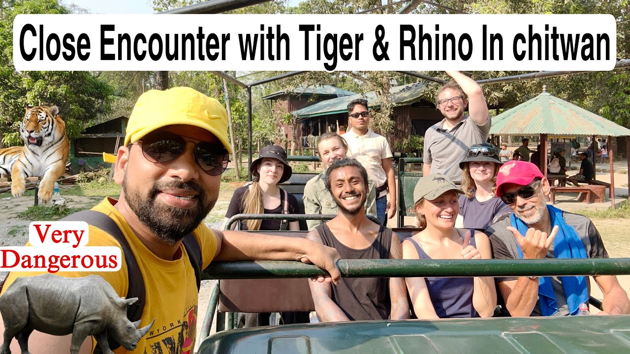 Close ENCOUNTER WITH TIGER & RHINO IN CHITWAN NATIONAL PARK | NEPAL | शेर को देखते ही सब भागने लगे