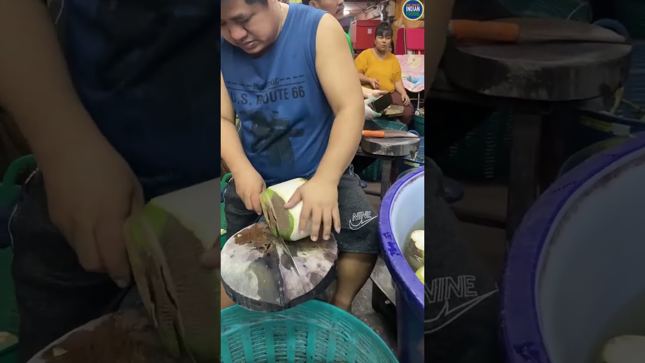 Coconut cutting 😎😧