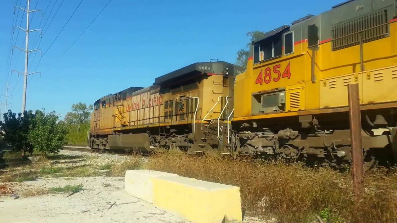 6604 UNION PACIFIC dash 9-40cw diesel freght train