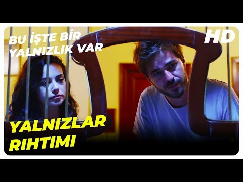 Ayşe, Mehmet'le Aynı Odada | Bu İşte Bir Yalnızlık Var Türk Filmi