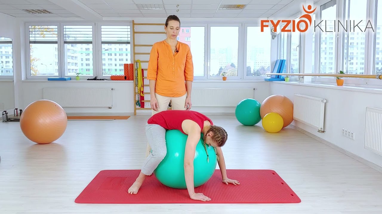 Cvičení na gymnastickém míči - ještěrka