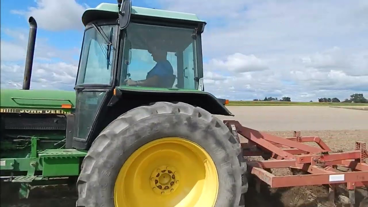 JD 3050 + MANDAM KUS Gruberowanie 2022