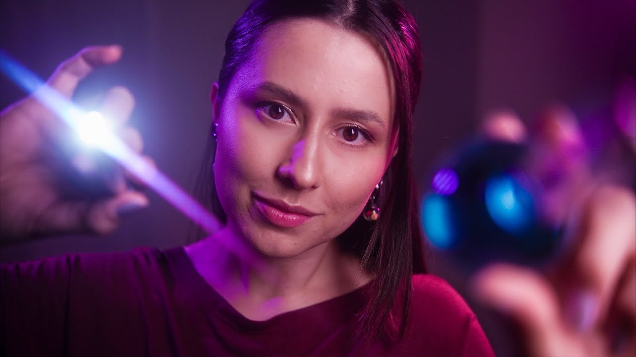 ASMR Cozy Sleep Clinic makes you fall asleep 😴 visuals, whispers, light triggers... Portuguese