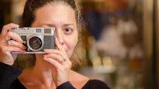 What do I do and why? Introductory video of a photographer Inna Malostovker.