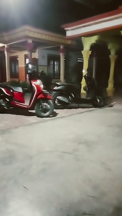 antri malam urut habis magriban.. rumah Mbah Koti