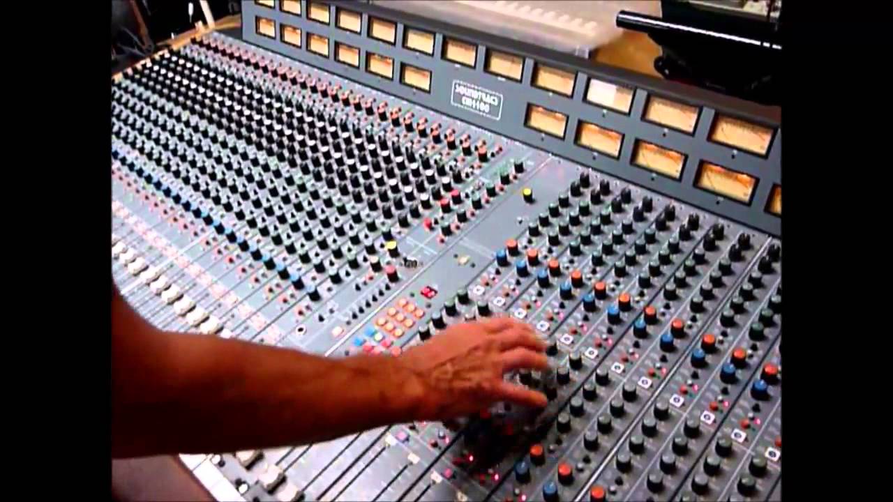 Soundtracs CM4400 Console Demo YouTube