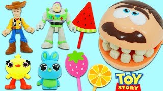 Toy Story 4 Woody & Buzz Lightyear Feed Mr. Play Doh Head