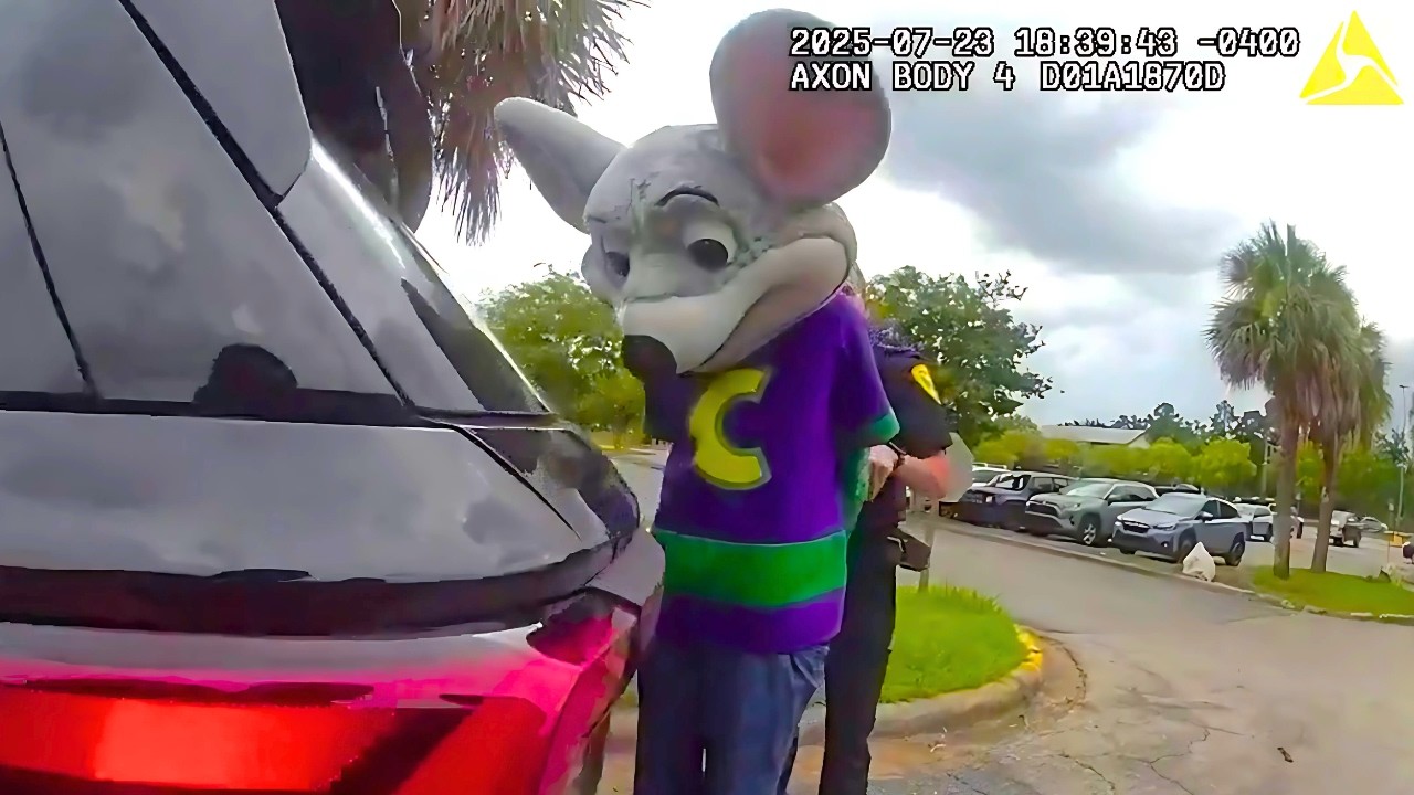Chuck E. Cheese Arrested for Credit Card Fraud | BODYCAM