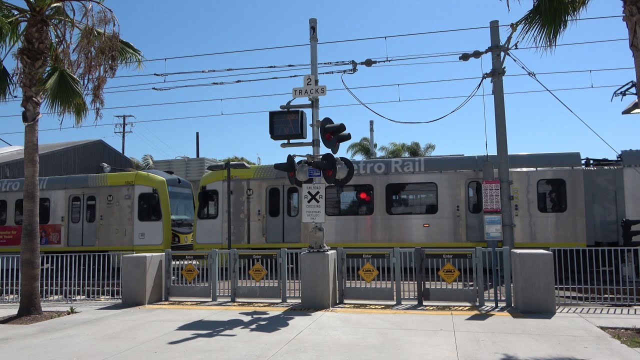 LA Metro 1047 Expo Line Light Rail, 26th Street/Bergamot Station Pedestrian Crossing, Santa Monica