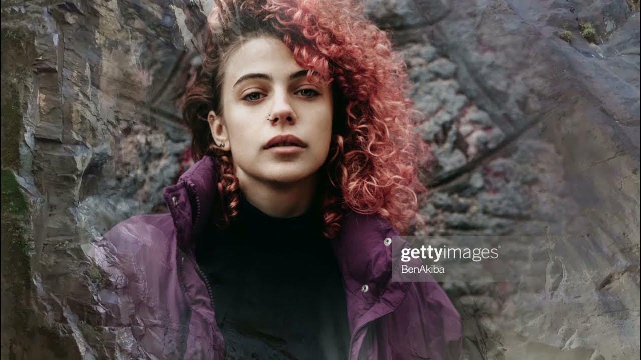 la fille aux cheveux rouge!! cyrille benard YouTube