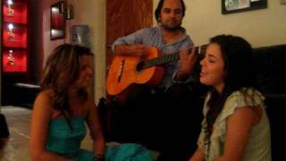 Video thumbnail of "Adriana Lucia & Caro Fernandez - Quiero Que Te Quedes"