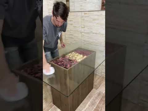 Laqueando uma mesa