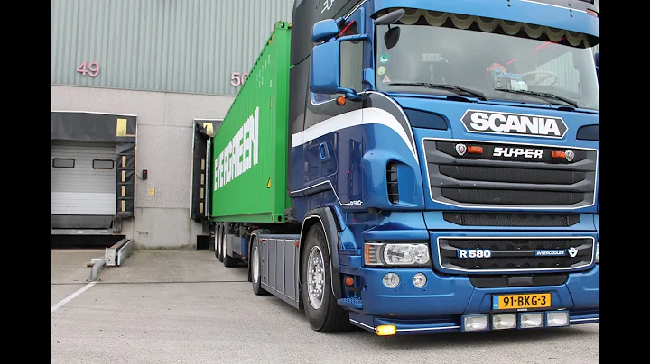 MET DE 580PK STERKE SCANIA VAN JEFFREY HART CONTAI...
