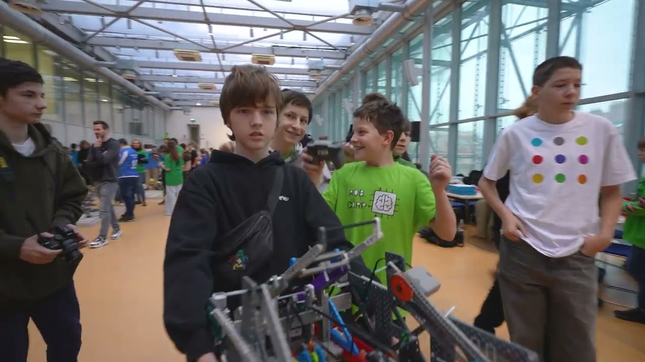 VEX robotika v kroužku na ZŠ Na Valech v Litoměřicích