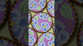 Brush embroidery cookies with royal icing #cookieart #relaxingvideo #cookiesinspiration