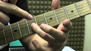 Beginner Guitar lesson-String Bending secrets with Nick Andrew