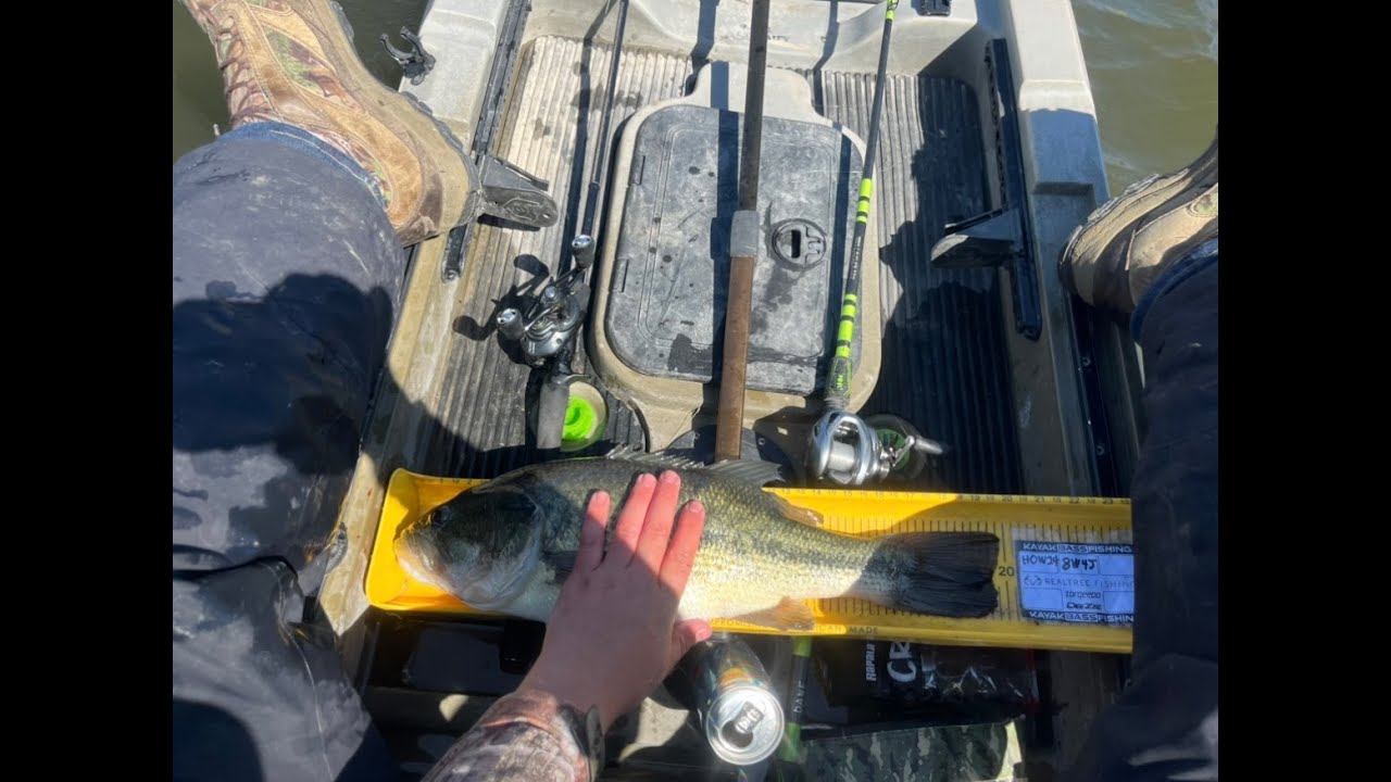 Spring Jigging for Big Bass Won Me a Check!!  (Tourney Backlog EP: 1)