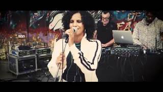 Rolling Stone &amp; FIP Live Session | Neneh Cherry interprète &quot;Soldier&quot; à l&#39;Aérosol à Paris