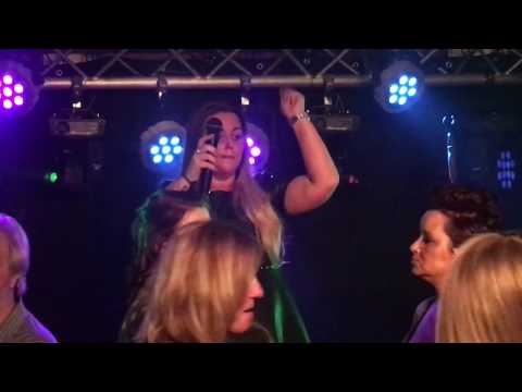 Charelle LIVE ! | La Bamba | Cafe De Sjang
