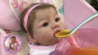 REBORN BABY EATS SOLID FOOD FOR THE FIRST TIME!