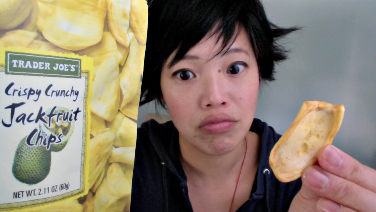 Tasting Jackfruit Chips | emmymade