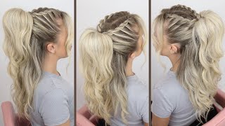 Awesome half up hairstyle! 🌸