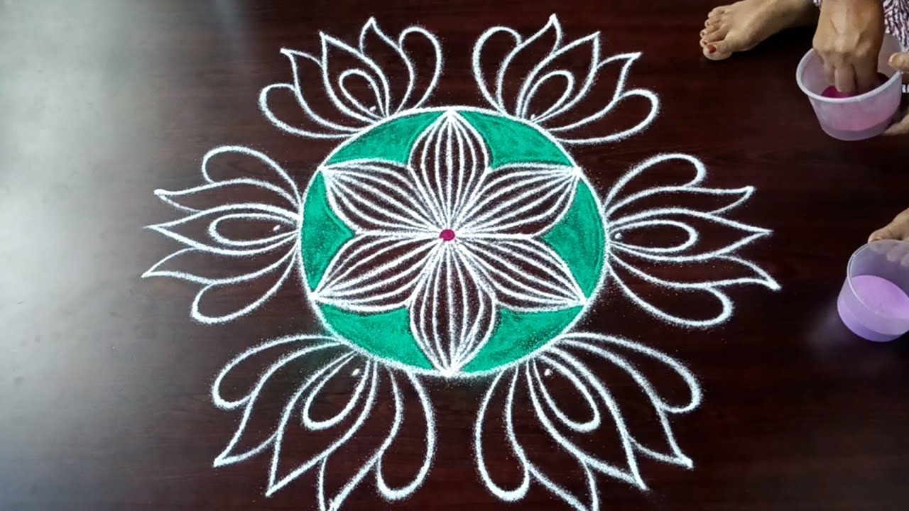 Aadi 18m perukku special big lotus rangoli // Varalakshmi nonbu special thamarai kolam// Latha kolam