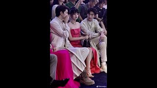 [Fancam] Zhou Ye & Lin Yi happily chatting during Dior Fashion Show next to Zhang Linghe