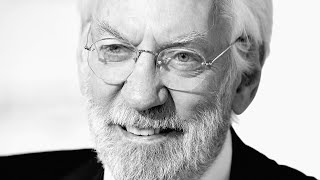 Donald Sutherland, towering actor whose career spanned 'M.A.S.H.' to 'Hunger Games,' dies at 88