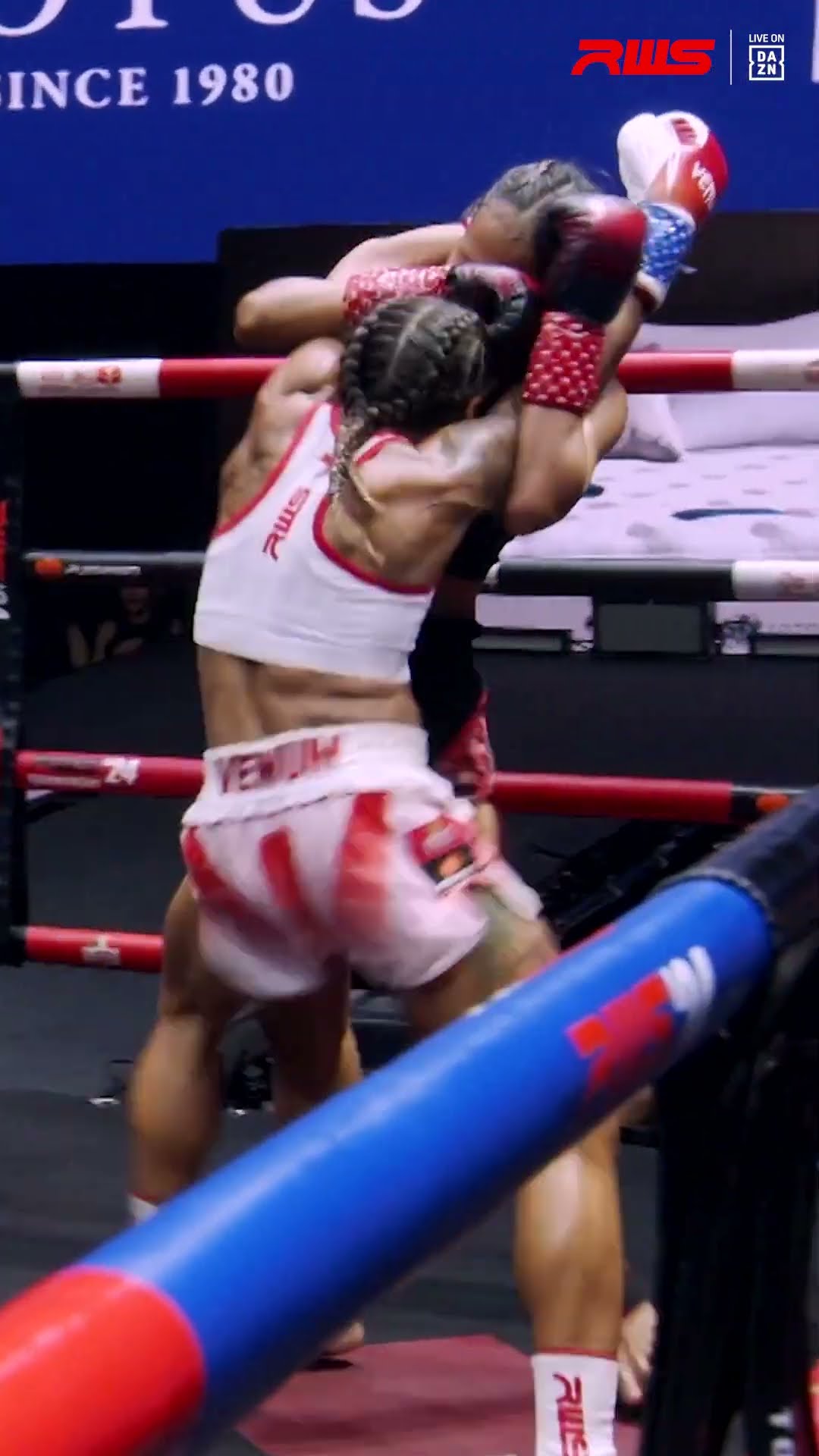 Barbara Aguiar ended the incredible 18-fight winning streak of ?? Somratsamee! ??