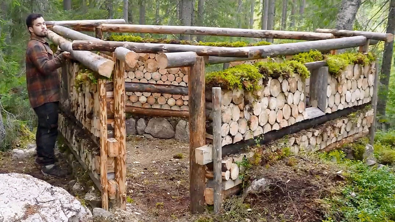 Building a Triangular Hut and Taking on a 5 Day Survival Challenge in the Jungle