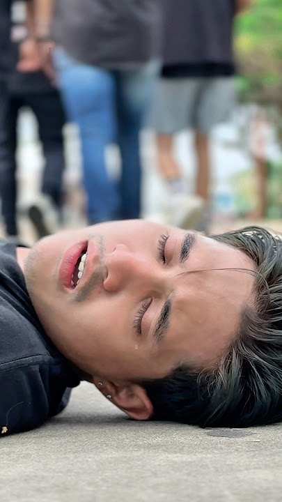 2 friends become traitors #shortvideo #trending