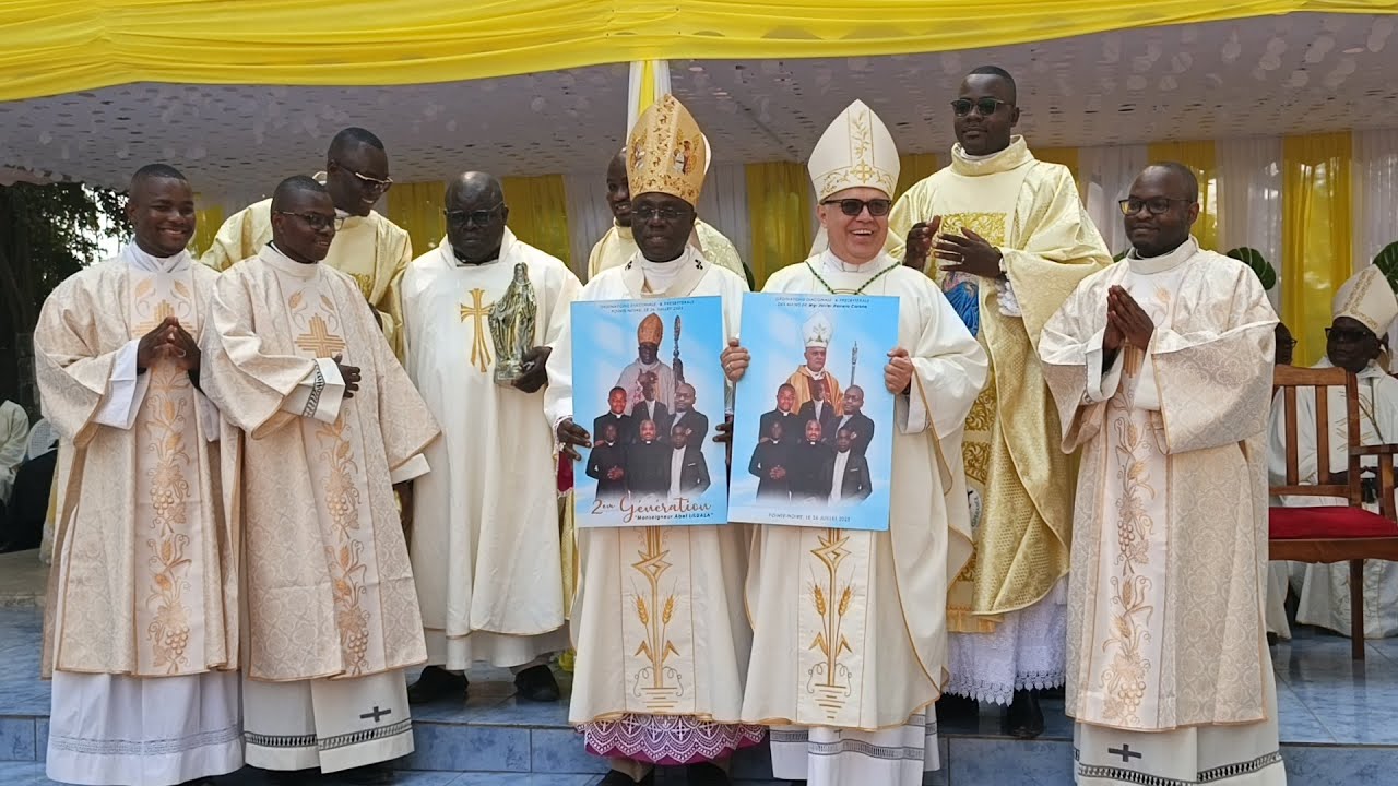 PARTIE 1: ORDINATIONS DIACONALES ET PRESBYTERALES A LA PLACE MARIALE DE LA CATHRADRALE SAINT PIERRE