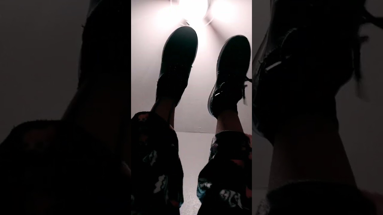 which feet pose do you like best