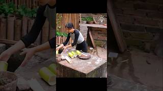 Amazing woman working hard #chicken #china #amazing #video