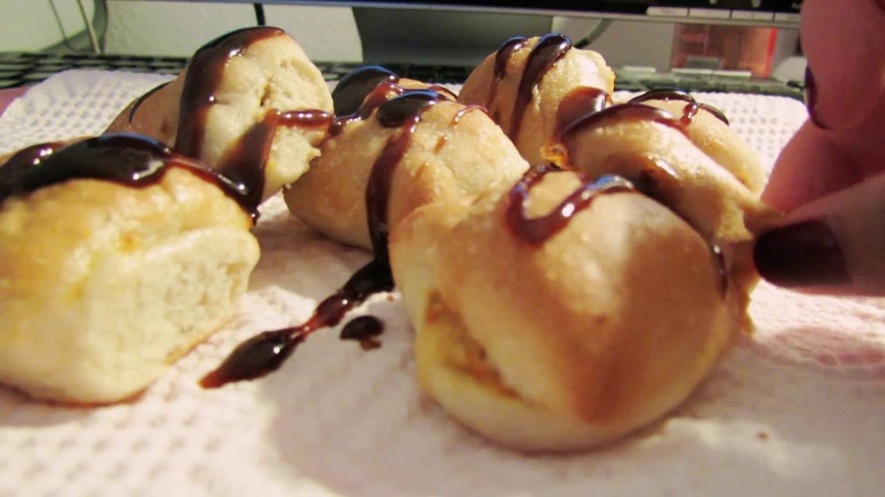 ASMR (Binaural Close Up Chewing + NO WHISPER) - Pizza Rolls