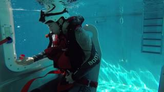 HUET Demo of a window falling out during capsize due to pressure.
