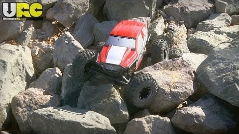Axial AX10 Ridgecrest crawling, new tires seaside pt. 2