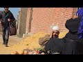 دكتور رجع من الغربه بعد 4سنين لقه امه وابوه في الشارع بيبيعوا خضار شاهد ماذا حدث 