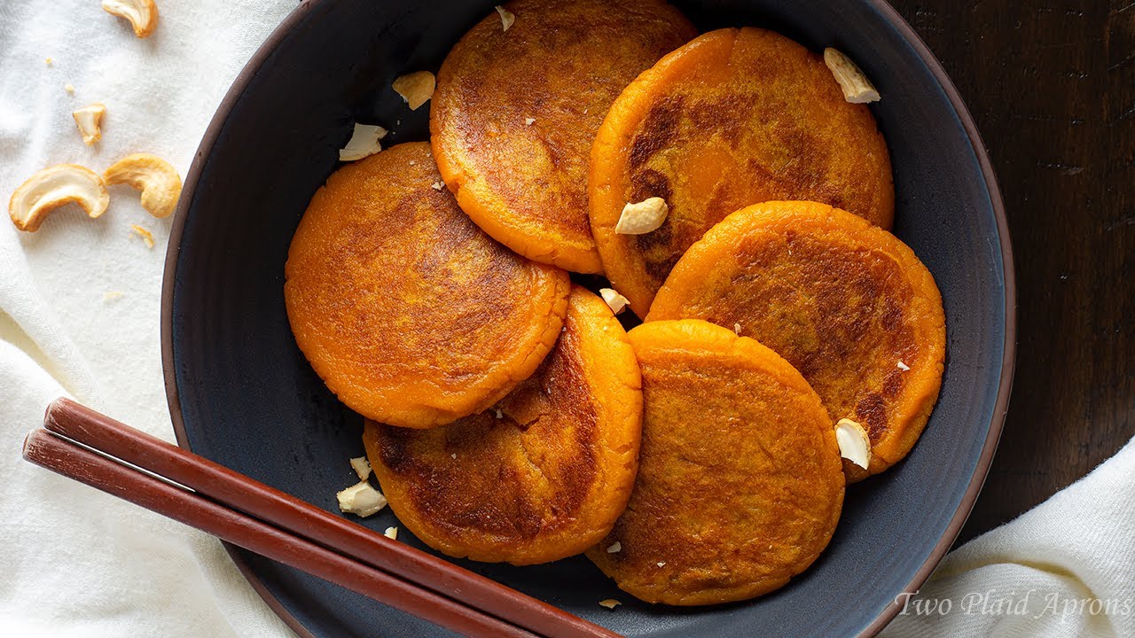 Sweet Potato Mochi Pancakes/ Hotteok (호떡) With Brown Sugar Nut