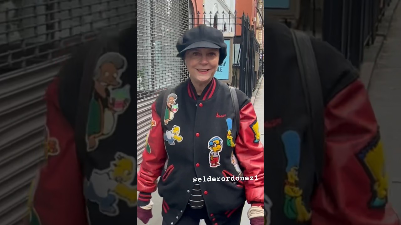 Сегодня утром я заметил Сьюзан Сарандон, гуляющую по Вест-Виллидж в Нью-Йорке. Я просто выполняю ...