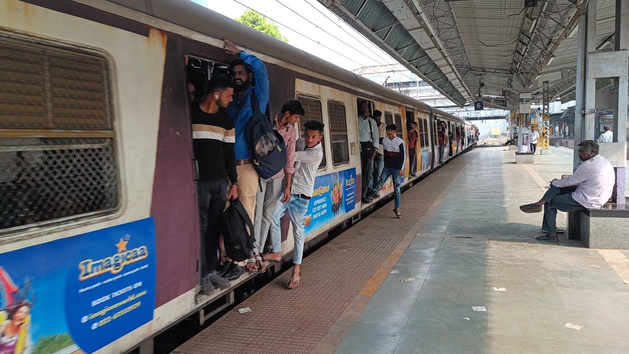 Mumbai CSMT Fast Local Train - YouTube