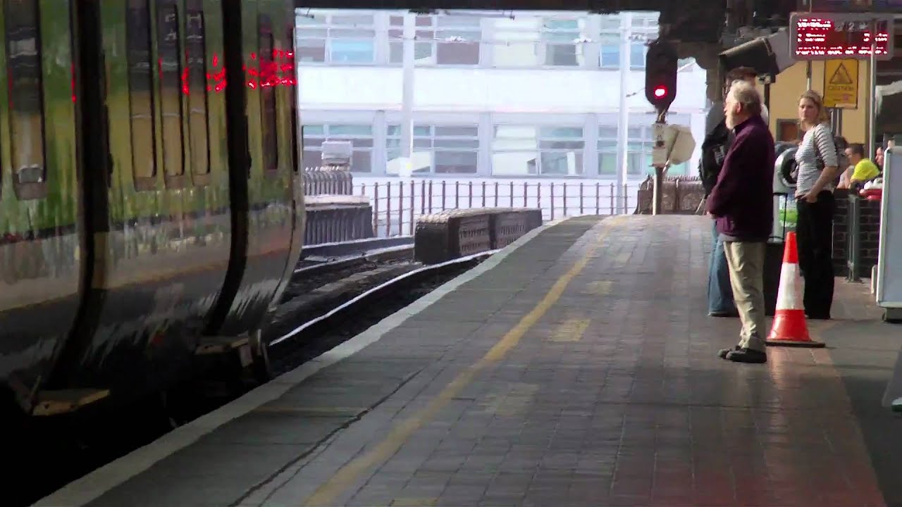 Pearse HD-22000 class arrives from Rosslare Europort and 29000 class departs for the yard top movies on netflix