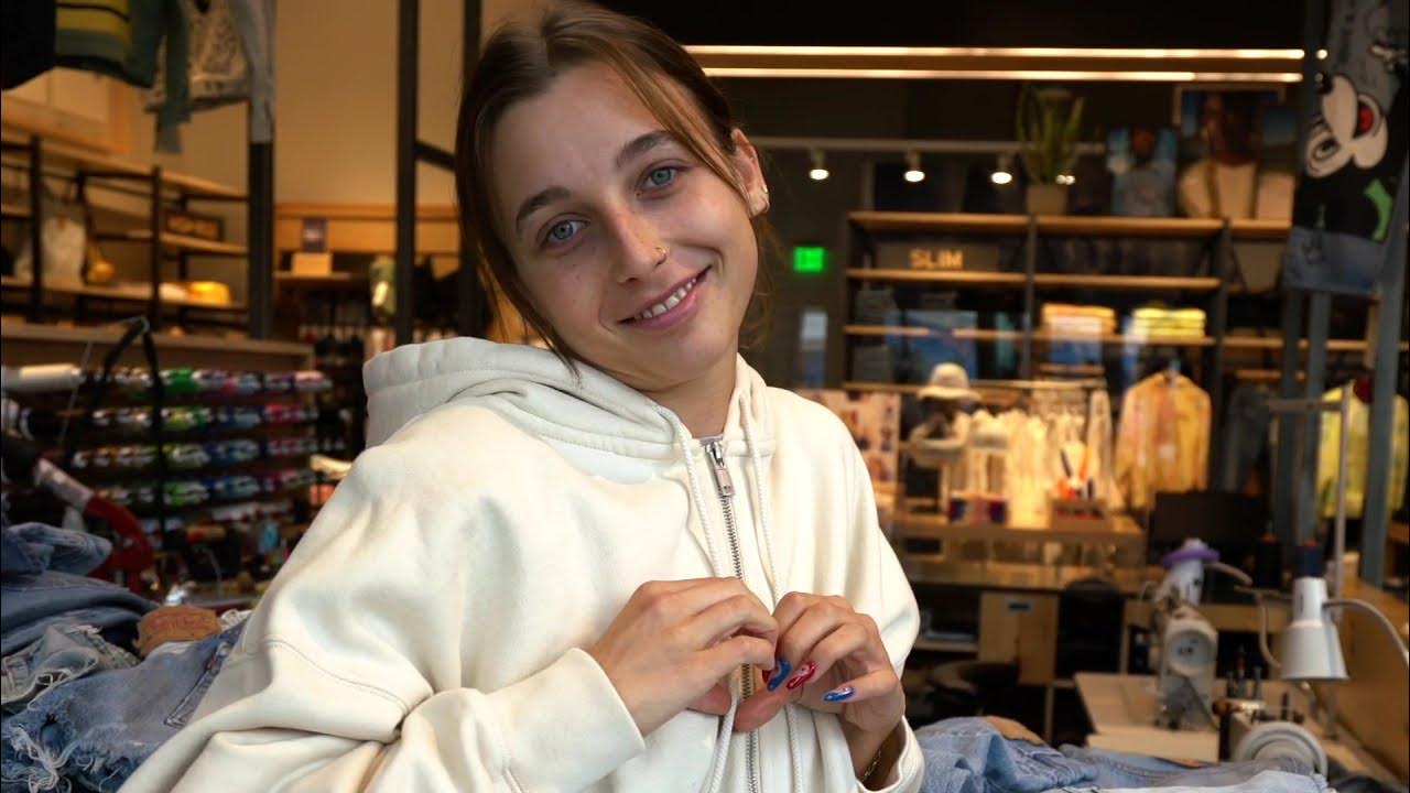 Levi's® SecondHand with Emma Chamberlain for 501® - YouTube